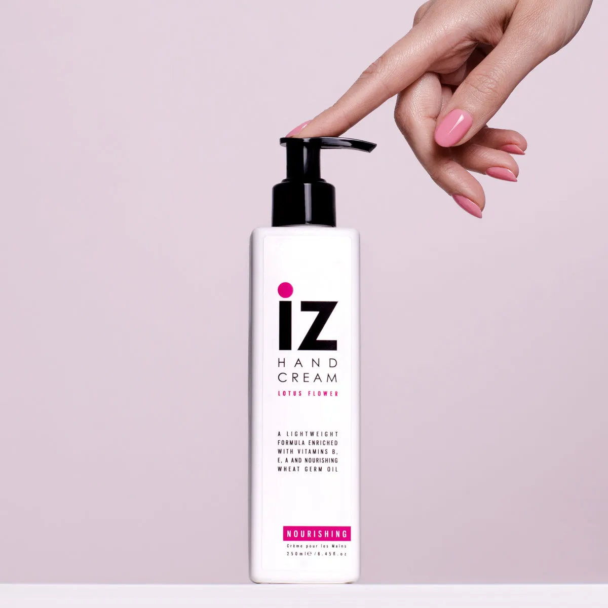 Iz Beauty Lotus Blossom handkräm 250ml