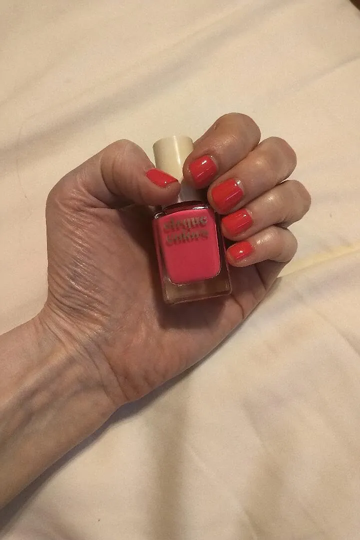 Cirque Colors Retail Therapy nagellack neonrosa satin