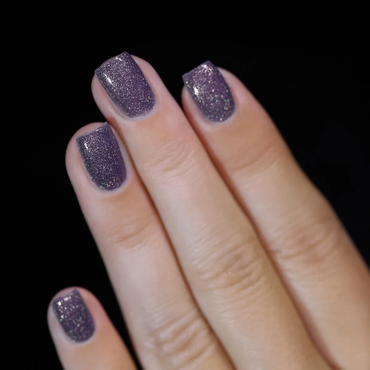 ILNP Chateau nagellack grått holografiskt skimmer