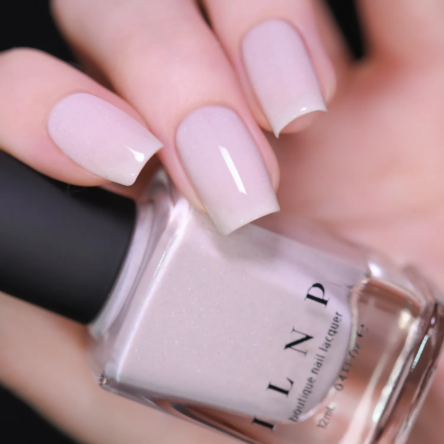 ILNP Keepsake nagellack krämvit holografisk