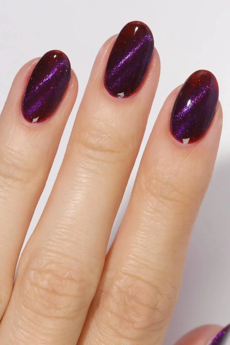 Cirque Colors Silver Screen Curtain Call nagellack magnetisk röd